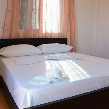 Ionian Luxury & 호텔 사밀