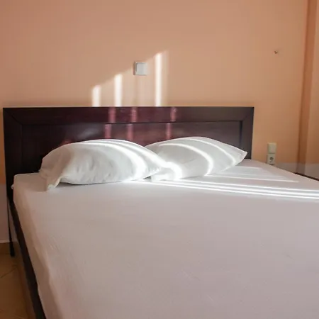 Ionian Luxury & * 사밀