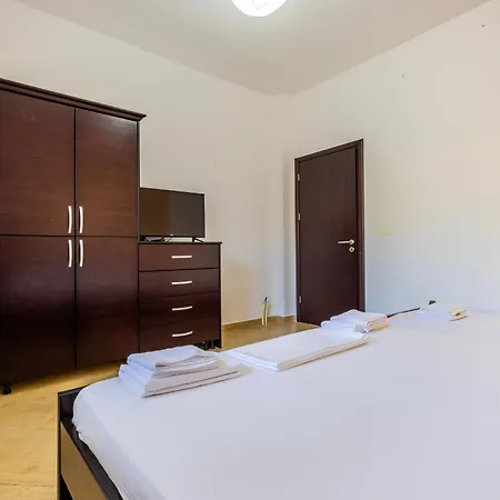 Ionian Luxury & * Ksamil